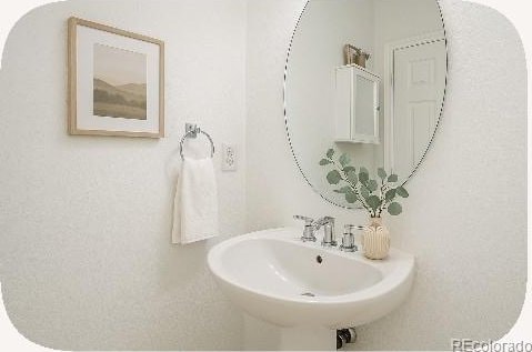 2644 Devonshire Ct, Denver, CO 80229 - bathroom featuring a sink