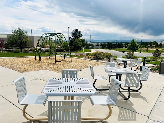 14673 E Belleview Dr, Aurora, CO 80015 - view of patio / terrace