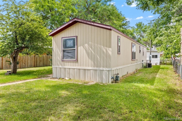 715 E Chester St, Lafayette, CO 80026 - view of side of home with a cooling unit