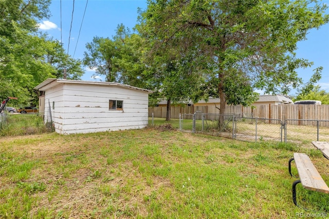 715 E Chester St, Lafayette, CO 80026 - view of yard with an outbuilding