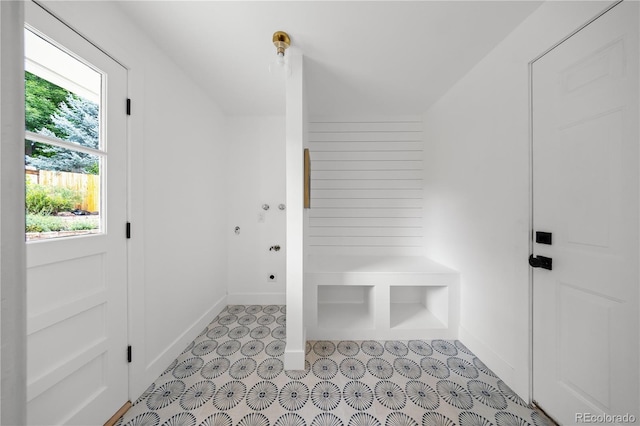 6643 W Roxbury Pl, Littleton, CO 80128 - mudroom with baseboards