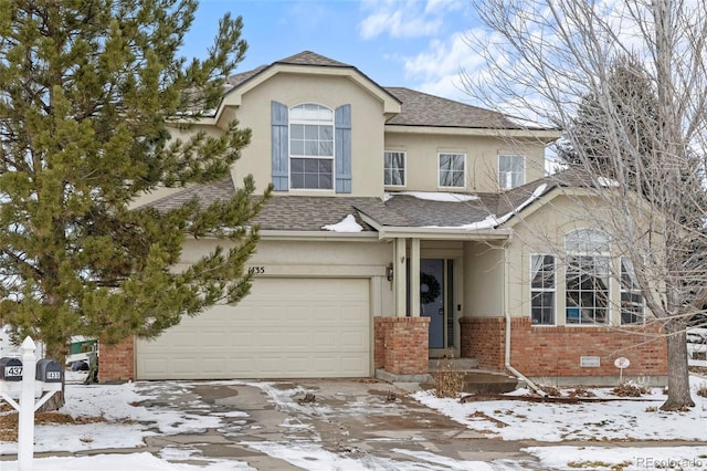 view of front property featuring a garage