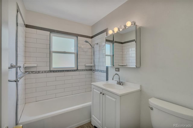 4480 S Pennsylvania St, Englewood, CO 80113 - full bath with vanity and shower / tub combination
