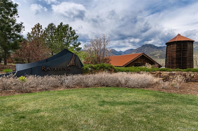 8033 Galileo Way, Littleton, CO 80125 - view of grassy yard featuring a mountain view