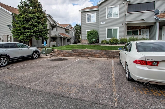 908 S Yampa St Unit 208, Aurora, CO 80017 - view of uncovered parking lot