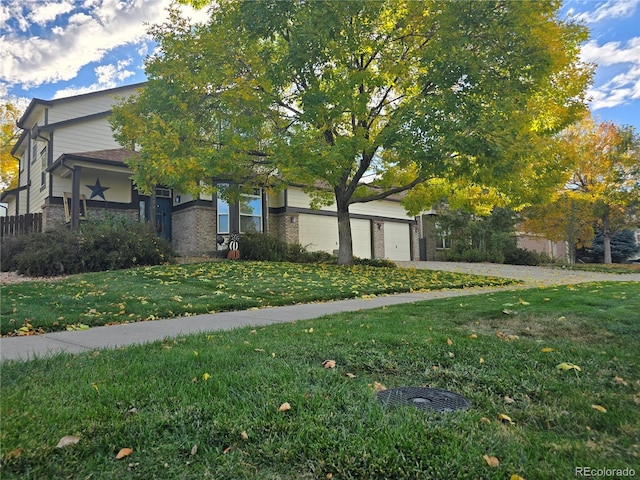 view of front of house featuring a front yard