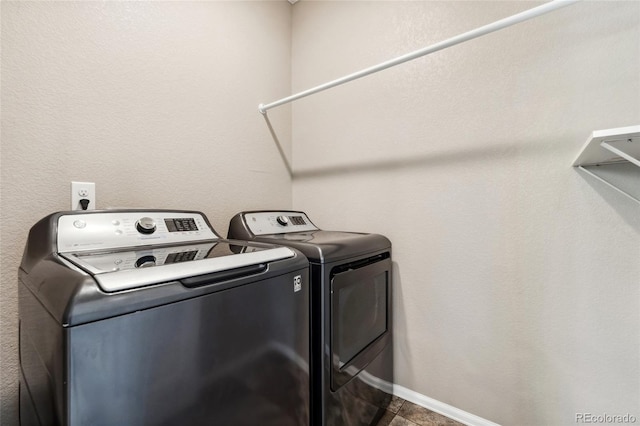 15525 Quince Cir, Thornton, CO 80602 - laundry area featuring washer and dryer and baseboards