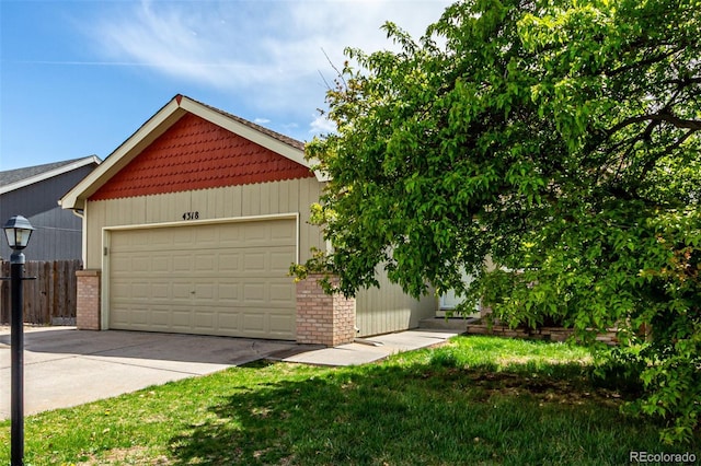 4318 Suncreek Dr, Loveland, CO 80538 - detached garage with fence