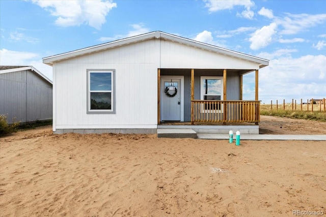 view of front of house featuring a porch