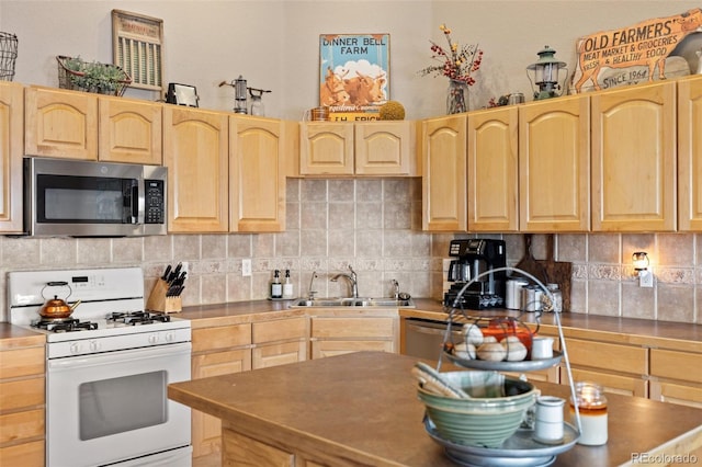 22990 County Road 30, Hudson, CO 80642 - photo 9