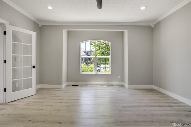 24031 E Hinsdale Pl, Aurora, CO 80016 - unfurnished room featuring crown molding, recessed lighting, light wood finished floors, baseboards, and a ceiling fan
