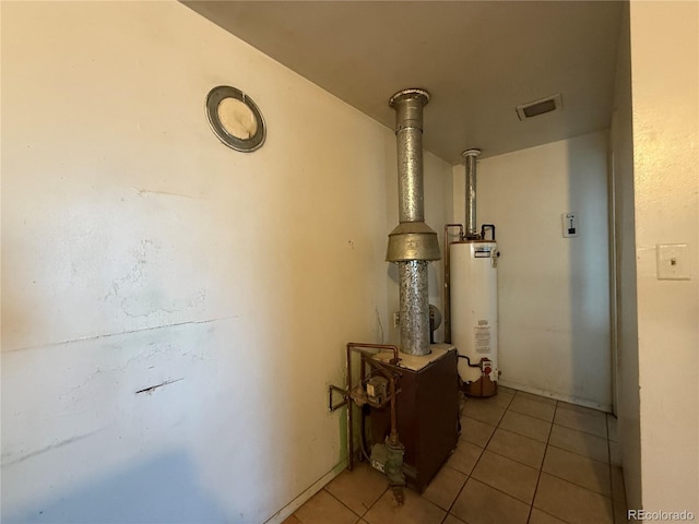 room details with gas water heater and visible vents