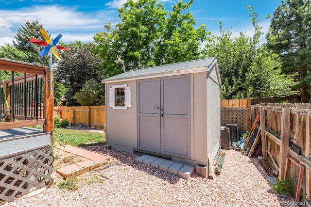 17634 E Eldorado Pl, Aurora, CO 80013 - view of shed with a fenced backyard