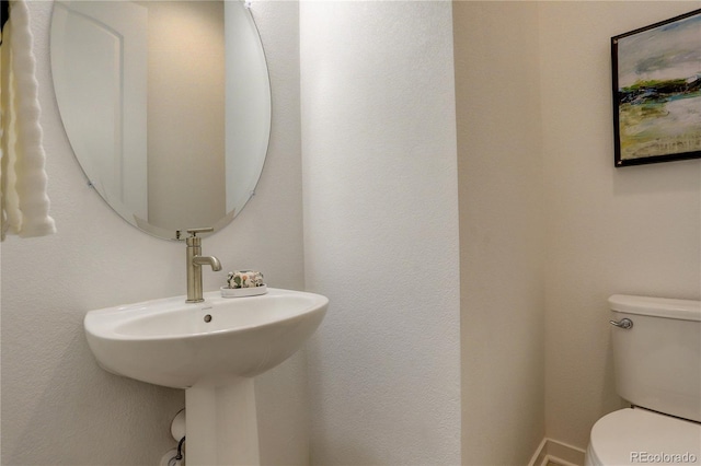 16550 Umatilla Pl, Broomfield, CO 80023 - bathroom featuring toilet