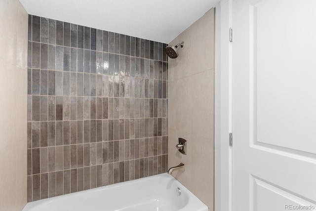 bathroom featuring shower / tub combination