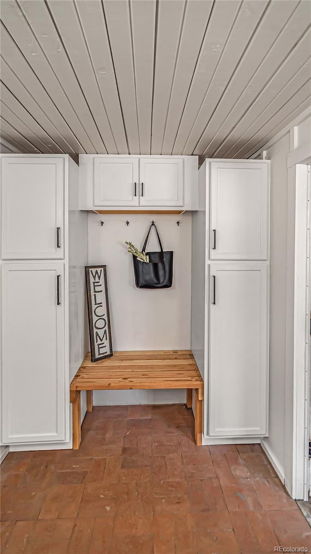 view of mudroom