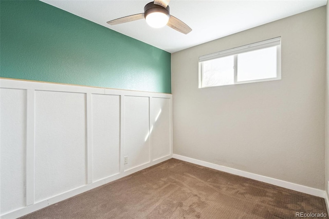 unfurnished room with light carpet and ceiling fan