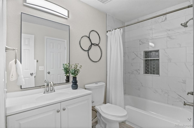 10693 W 63rd Dr Unit 106, Arvada, CO 80004 - full bath featuring shower / bath combination with curtain, toilet, and vanity