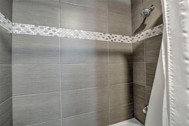 view of full bath