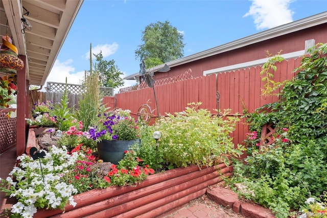9129 Rampart St, Denver, CO 80260 - view of yard