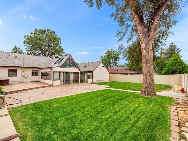 view of yard with a patio