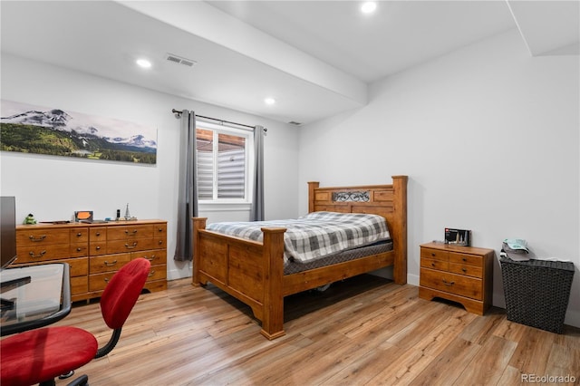 12215 Viewpoint Dr, Lakewood, CO 80401 - bedroom with recessed lighting, visible vents, and light wood finished floors