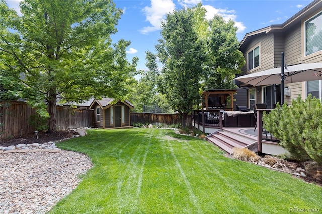 5301 Clovervale Cir, Highlands Ranch, CO 80130 - view of yard featuring a deck