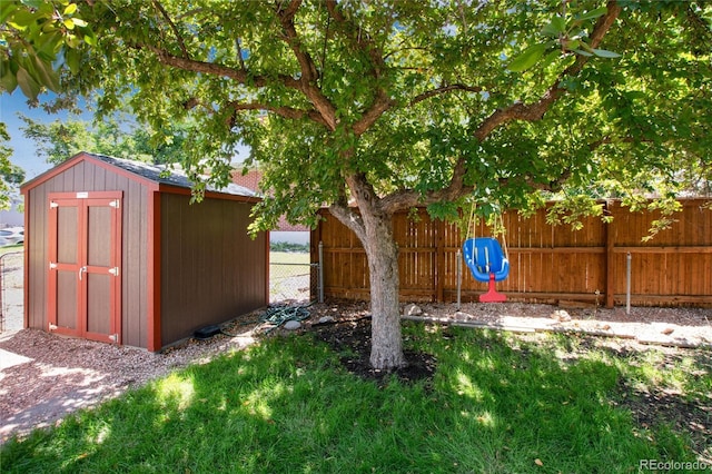 5067 S Mabre Ct, Littleton, CO 80123 - view of yard with a shed