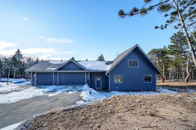 view of front of house featuring a garage