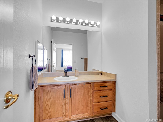 5765 N Genoa Way Unit 1-103, Aurora, CO 80019 - bathroom with vanity