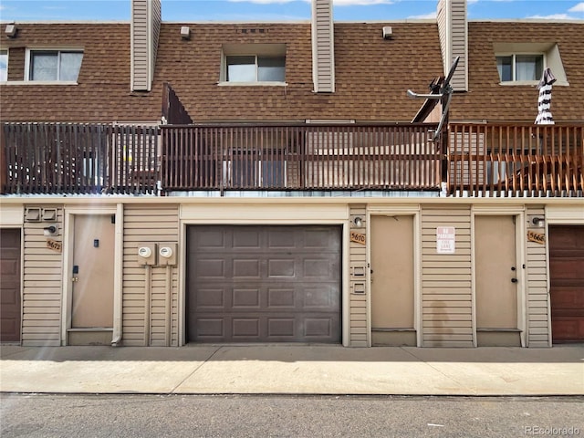 exterior space featuring a balcony