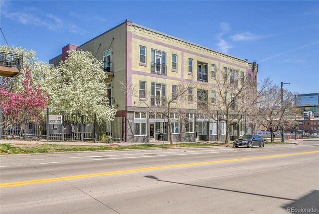 2501 15th St Unit 3F, Denver, CO 80211 - view of building exterior