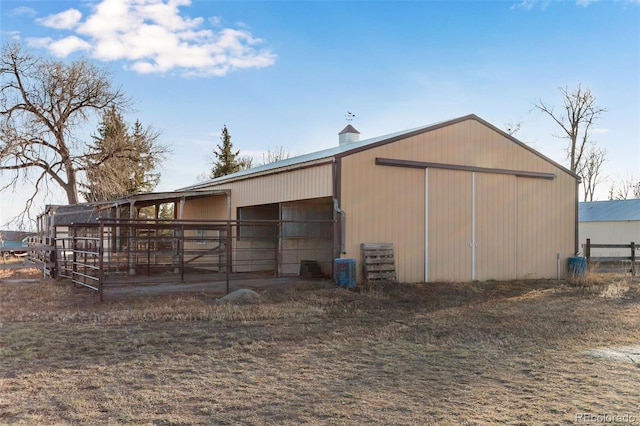 view of outbuilding featuring an outbuilding