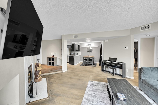 1226 S Monaco Pkwy Unit 308, Denver, CO 80224 - photo 9