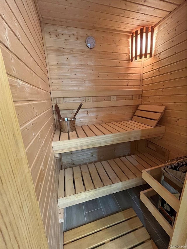 9810 Venneford Ranch Rd, Highlands Ranch, CO 80126 - relaxing sauna with wood ceiling and wooden walls