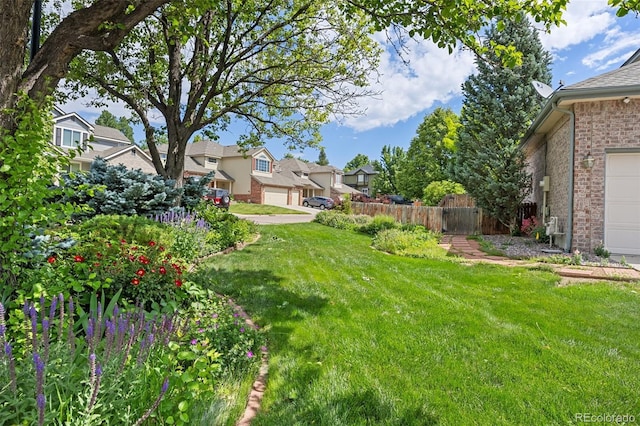 6506 S Robb Way, Littleton, CO 80127 - view of yard with a residential view