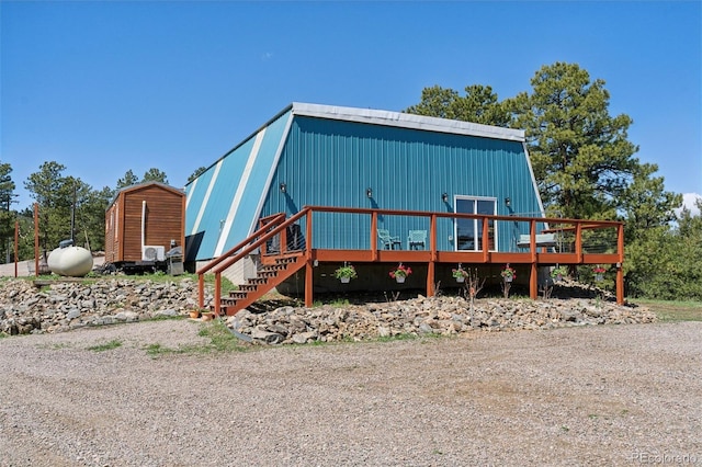 view of outbuilding