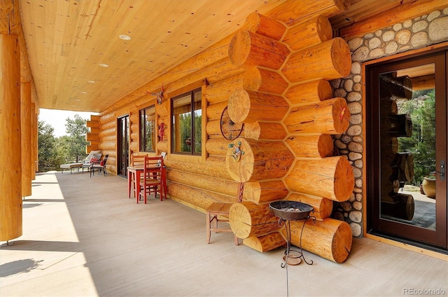 view of patio / terrace with a porch