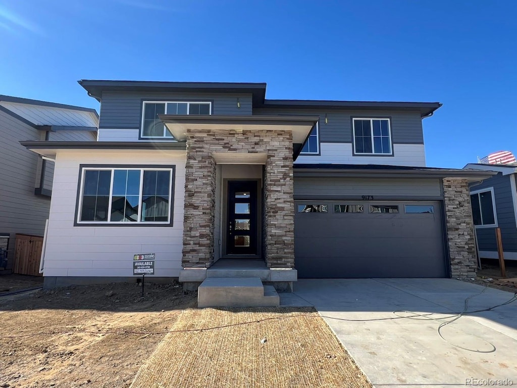 view of front of house featuring a garage