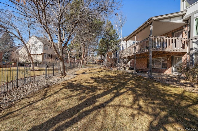 view of yard featuring fence