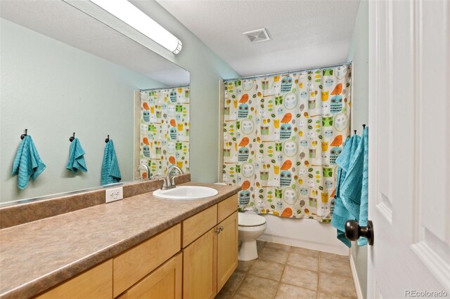 879 Quintana Ln, Erie, CO 80516 - bathroom with vanity, toilet, and shower / bath combo