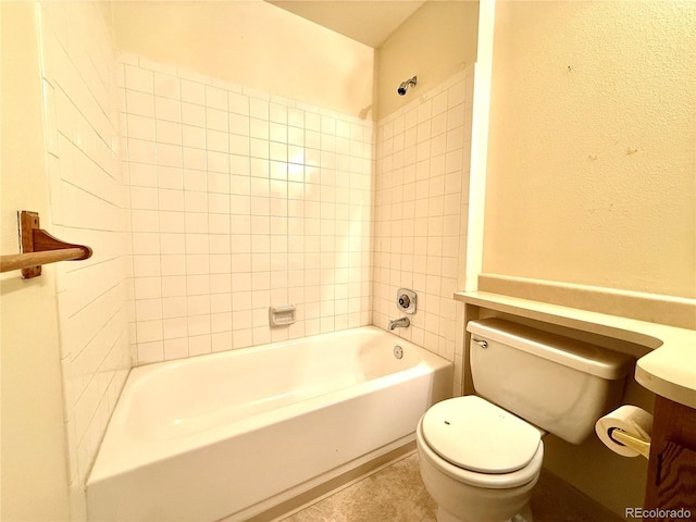 1870 S Pitkin Cir Unit B, Aurora, CO 80017 - bathroom with toilet and tub / shower combination