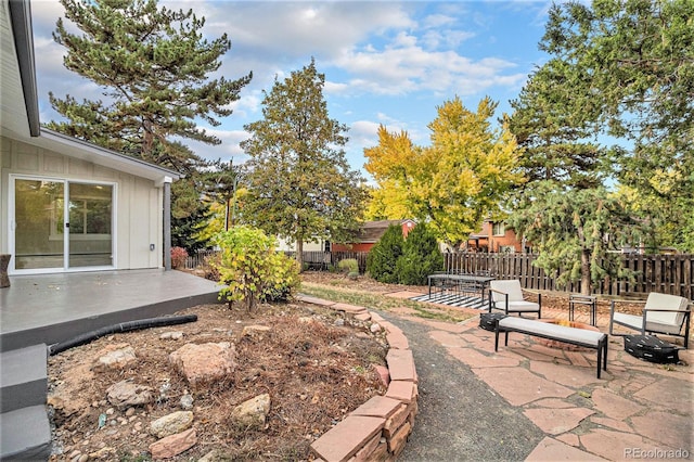 view of yard featuring a patio