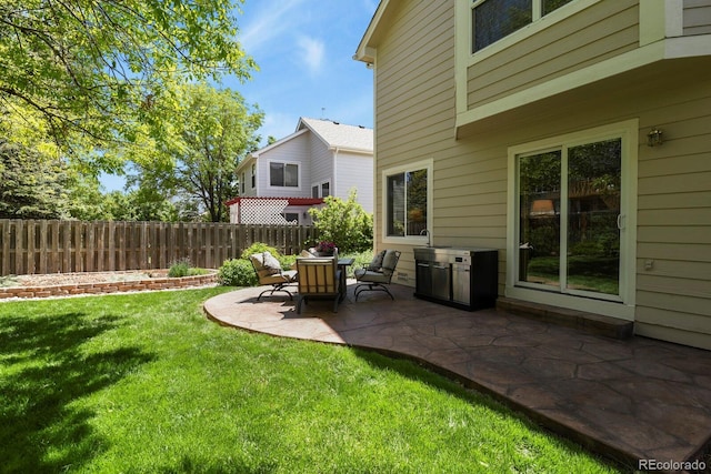 2146 S Ellis Ct, Lakewood, CO 80228 - view of yard with a patio