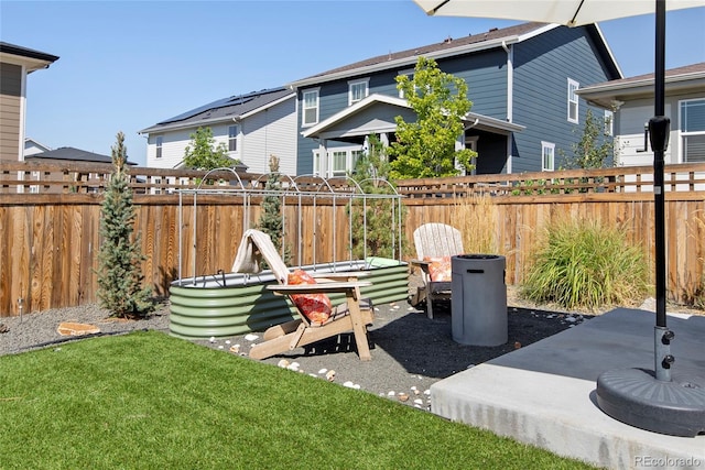 6099 N Netherland Ct, Aurora, CO 80019 - view of yard with a patio