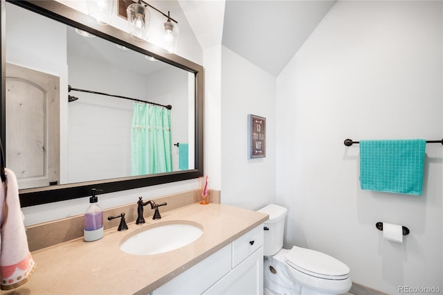 full bath with vanity, vaulted ceiling, toilet, and a shower with shower curtain