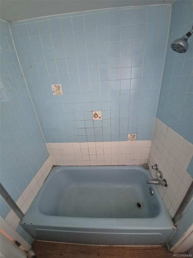 444 S Jersey St, Denver, CO 80224 - bathroom featuring a tub