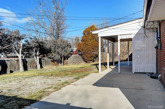 view of yard with a patio area