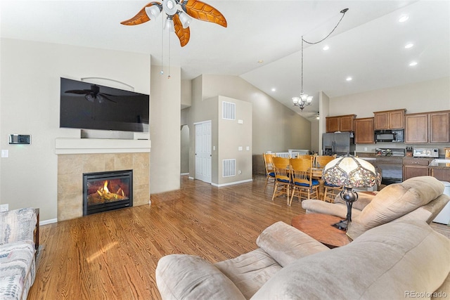 10974 Lansing Ct, Commerce City, CO 80640 - photo 2