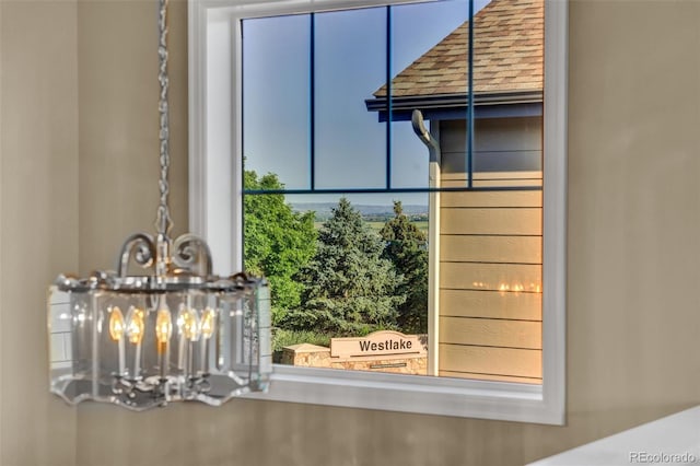8489 S Quay St, Littleton, CO 80128 - detailed view of a chandelier